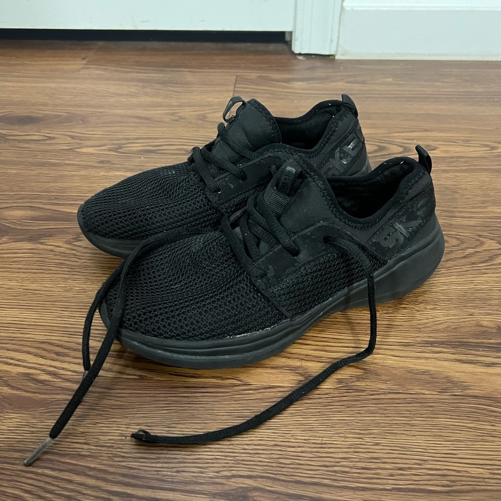 Skechers Black Air Cooled Goga Mat Sneakers Size 5 US